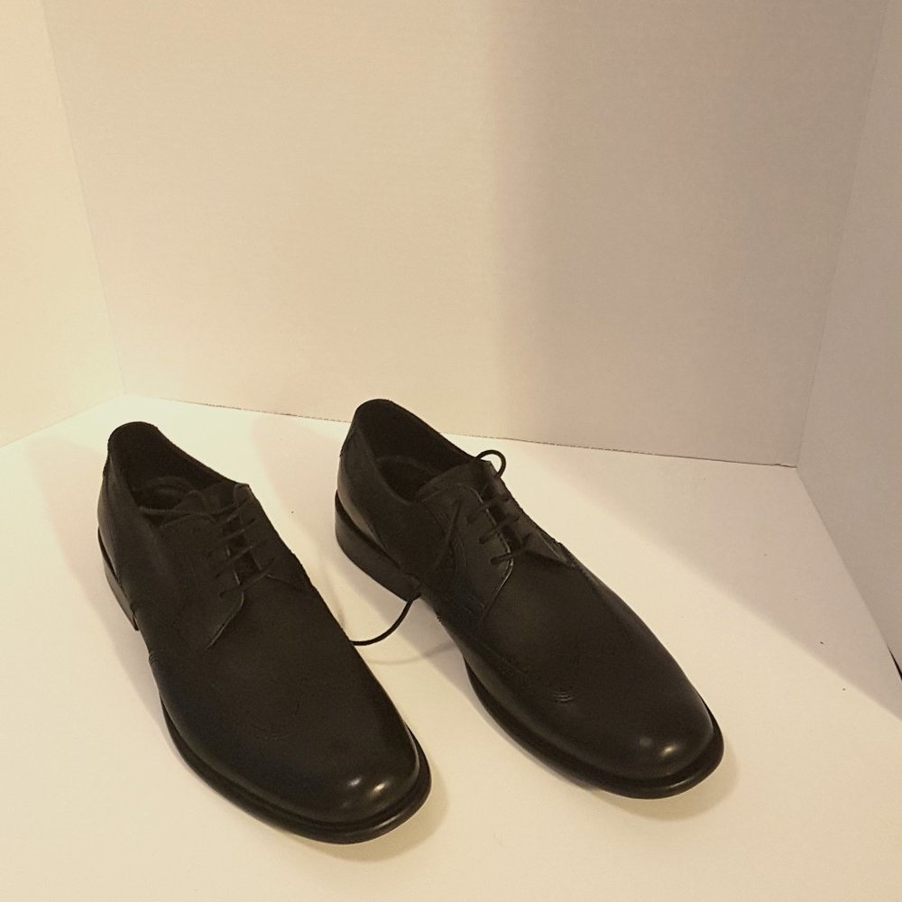 Elegant ecco dress shoes.